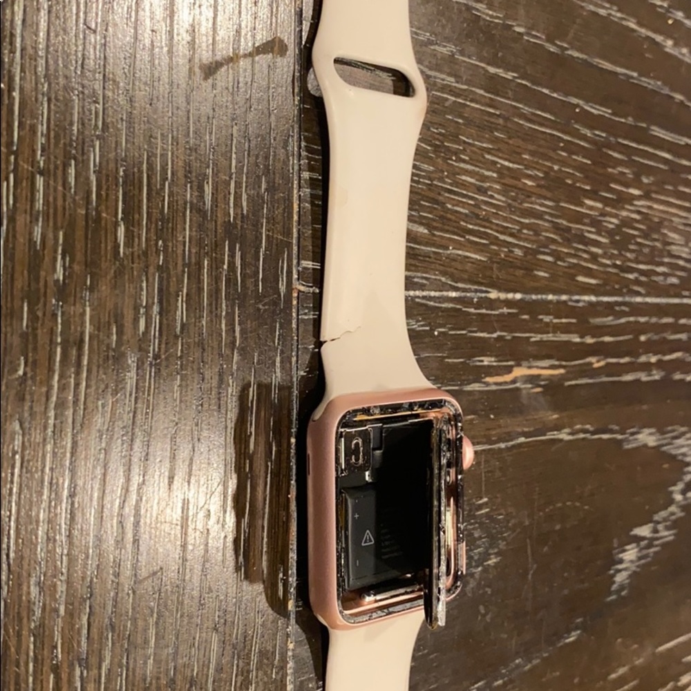 Apple Watch - Picture 2 of 3
